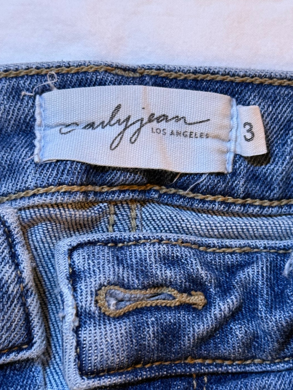Carly Jean Los Angeles Chrissy High-Waisted Straight Leg Jeans Women's 3 - Picture 4 of 10